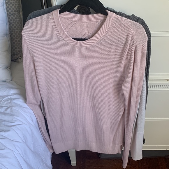 Bundle! 4 Lululemon long sleeve tops size 12 - Picture 4 of 4